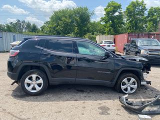 2018 Jeep Compass Latitude 4x4 - Exterior Side Passenger